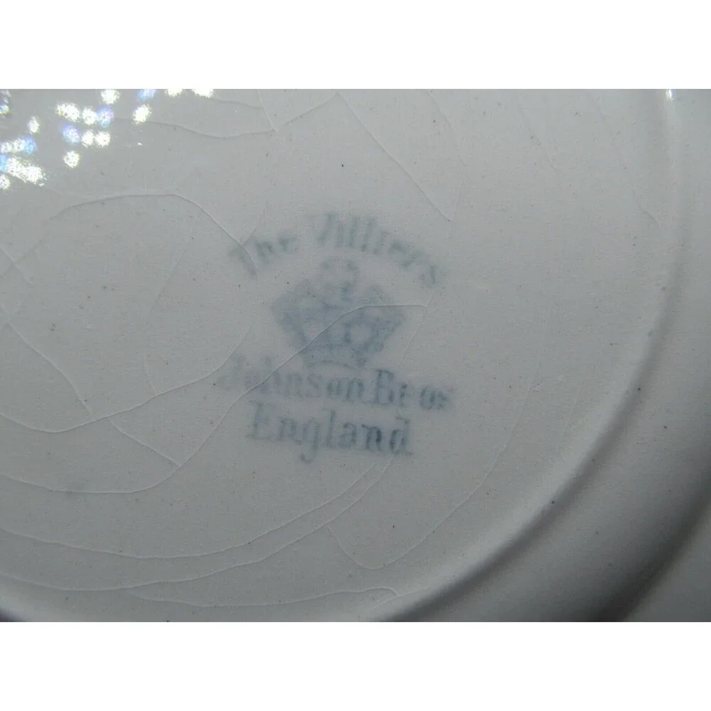 Johnson Brothers The Villiers  Set Of 2 Vintage 6 3/8